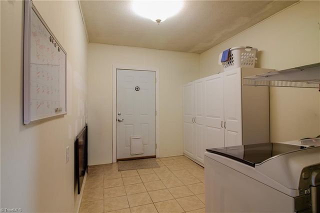 5736 Davis Road, Walkertown, NC 27051