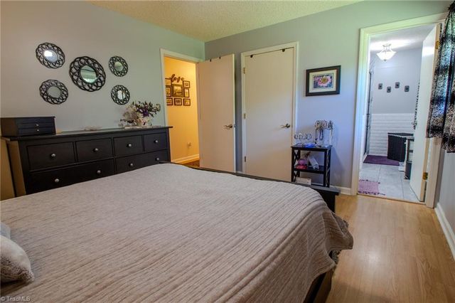 5736 Davis Road, Walkertown, NC 27051