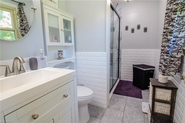 5736 Davis Road, Walkertown, NC 27051