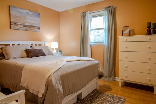 5736 Davis Road, Walkertown, NC 27051