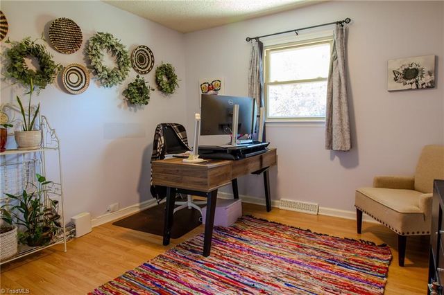 5736 Davis Road, Walkertown, NC 27051