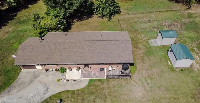5736 Davis Road, Walkertown, NC 27051