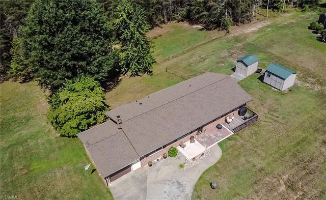5736 Davis Road, Walkertown, NC 27051