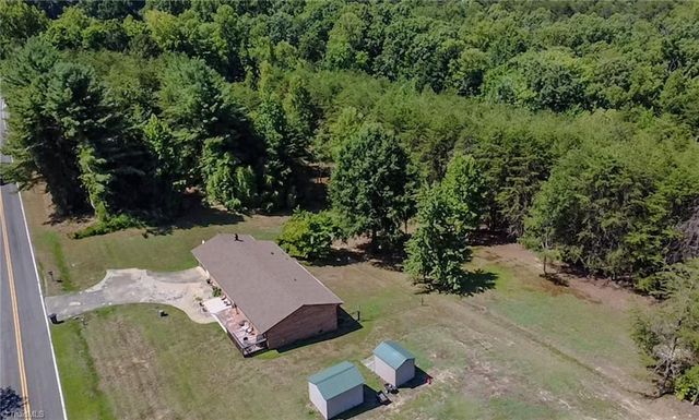 5736 Davis Road, Walkertown, NC 27051