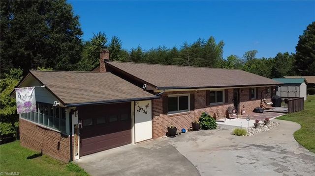 5736 Davis Road, Walkertown, NC 27051