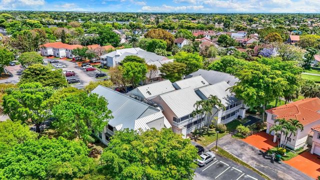 10441 Mahogany Key Circle 202, Miami, FL 33196