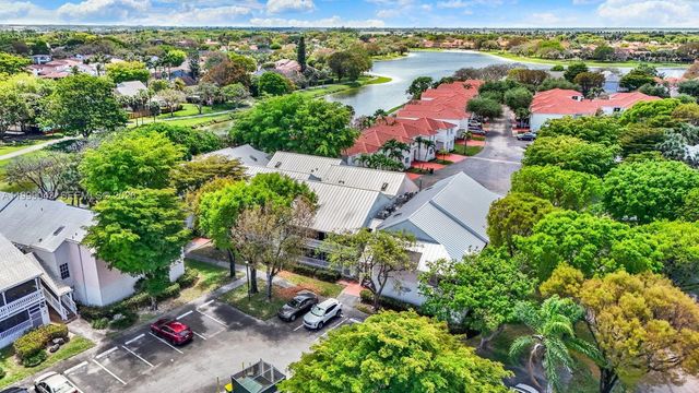 10441 Mahogany Key Circle 202, Miami, FL 33196