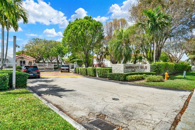 10441 Mahogany Key Circle 202, Miami, FL 33196