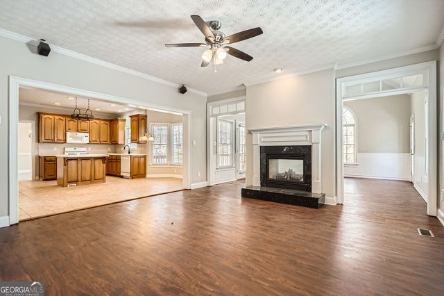 100 Hamilton Glen Court, Fayetteville, GA 30215