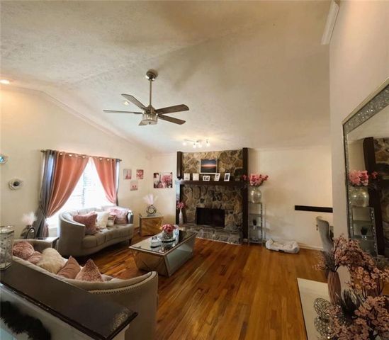 3695 Winterberry Lane, Snellville, GA 30039