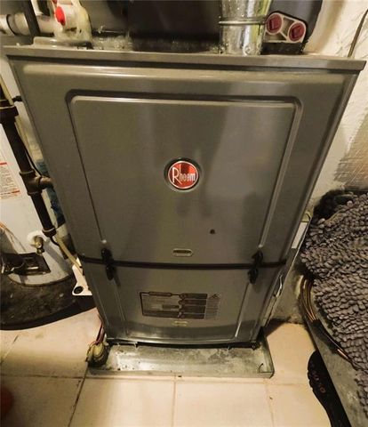 3695 Winterberry Lane, Snellville, GA 30039