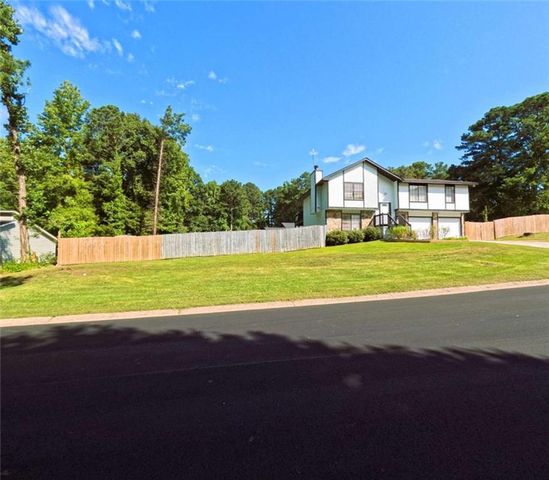 3695 Winterberry Lane, Snellville, GA 30039