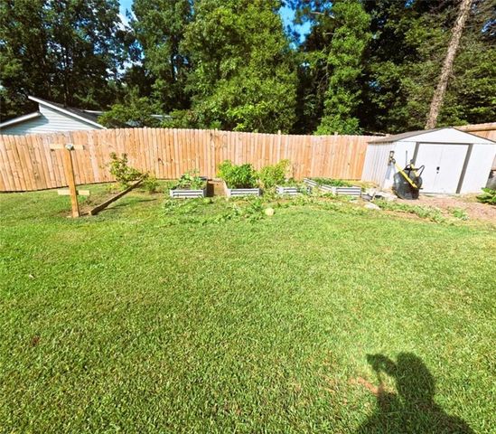 3695 Winterberry Lane, Snellville, GA 30039
