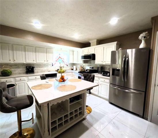 3695 Winterberry Lane, Snellville, GA 30039