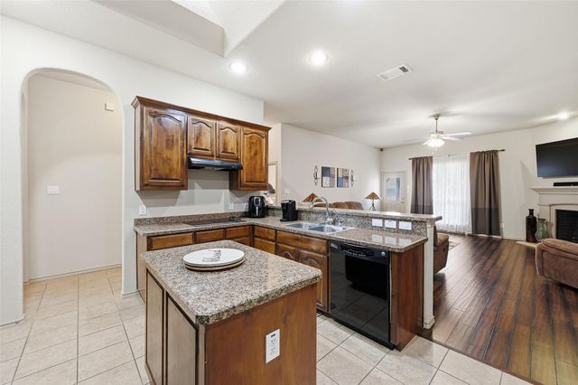 636 Martin Drive, Desoto, TX 75115