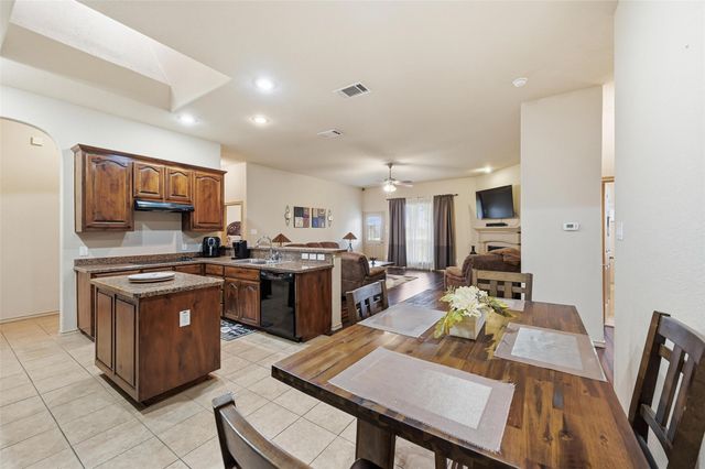 636 Martin Drive, Desoto, TX 75115