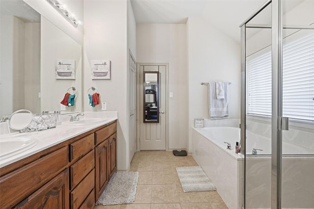 636 Martin Drive, Desoto, TX 75115