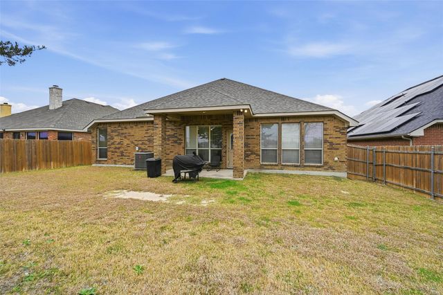 636 Martin Drive, Desoto, TX 75115