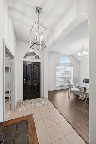 636 Martin Drive, Desoto, TX 75115