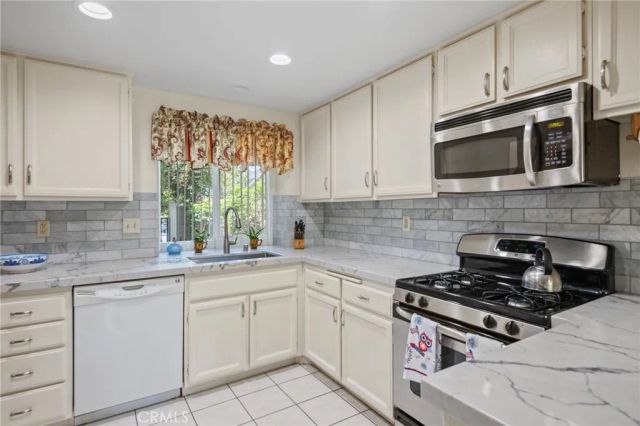 22006 Summit Hill Drive, Lake Forest, CA 92630