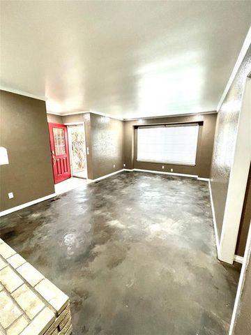 1100 Fenwick Place, Nichols Hills, OK 73116