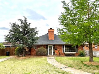 1100 Fenwick Place, Nichols Hills, OK 73116