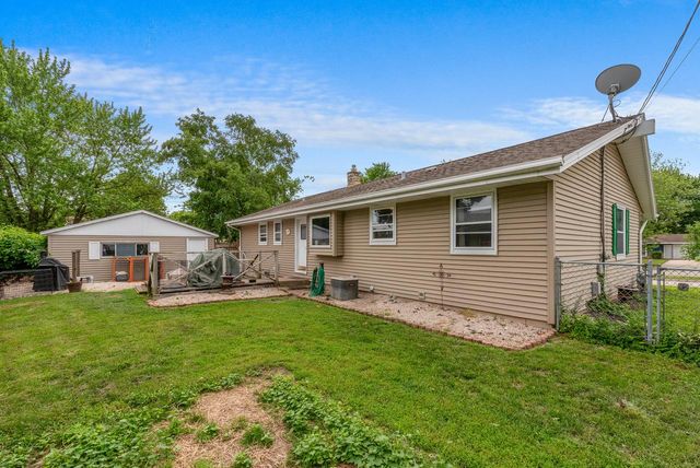 248 E Norport DRIVE, Port Washington, WI 53074