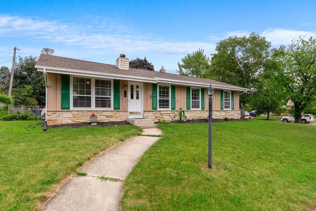 248 E Norport DRIVE, Port Washington, WI 53074