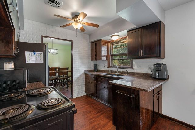 248 E Norport DRIVE, Port Washington, WI 53074