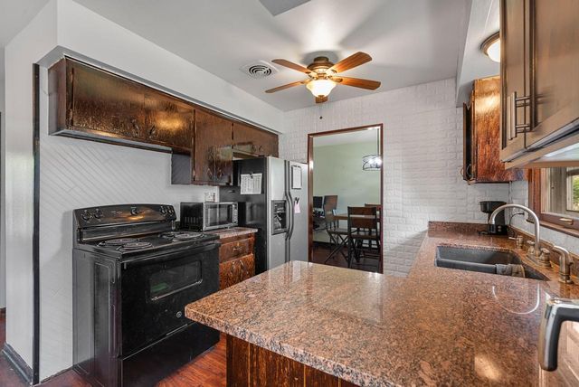 248 E Norport DRIVE, Port Washington, WI 53074