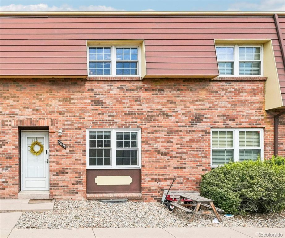 5835 S Lowell Boulevard, Littleton, CO 80123