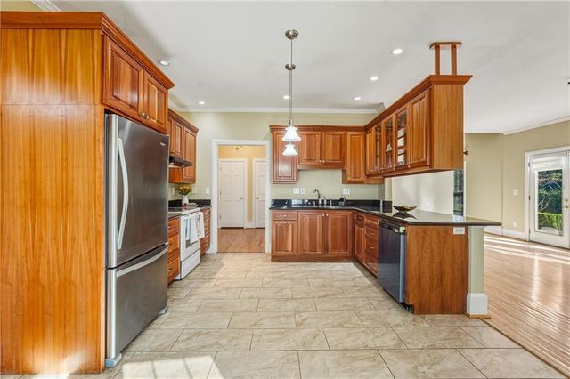 1983 Wellesley Trace, Atlanta, GA 30338