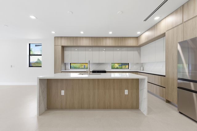 819 SW 1st Street, Fort Lauderdale, FL 33312