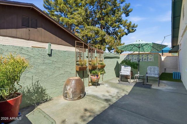 1208 W LOUGHLIN Drive, Chandler, AZ 85224