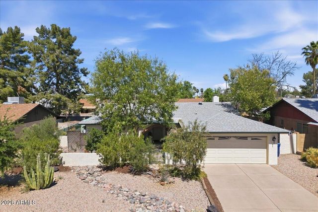 1208 W LOUGHLIN Drive, Chandler, AZ 85224