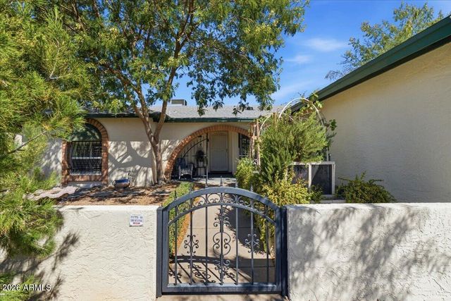 1208 W LOUGHLIN Drive, Chandler, AZ 85224