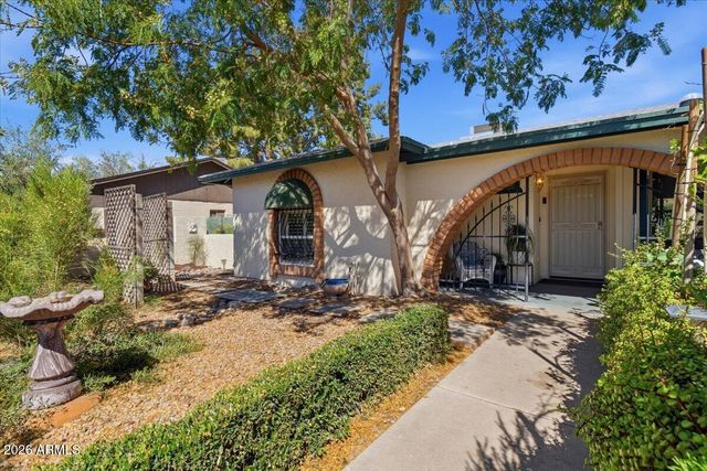 1208 W LOUGHLIN Drive, Chandler, AZ 85224