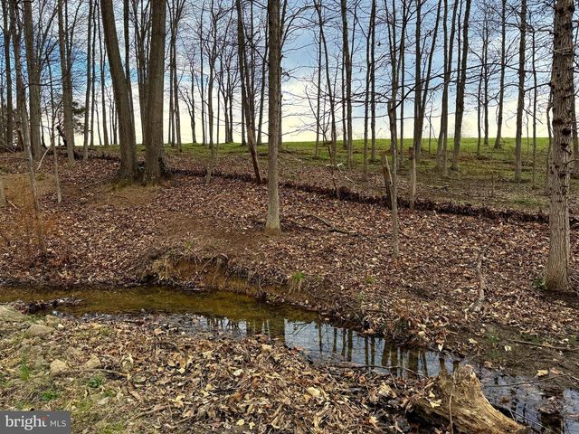 401 NIGHTHAWK DR, Petersburg, WV 26847