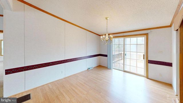 401 NIGHTHAWK DR, Petersburg, WV 26847