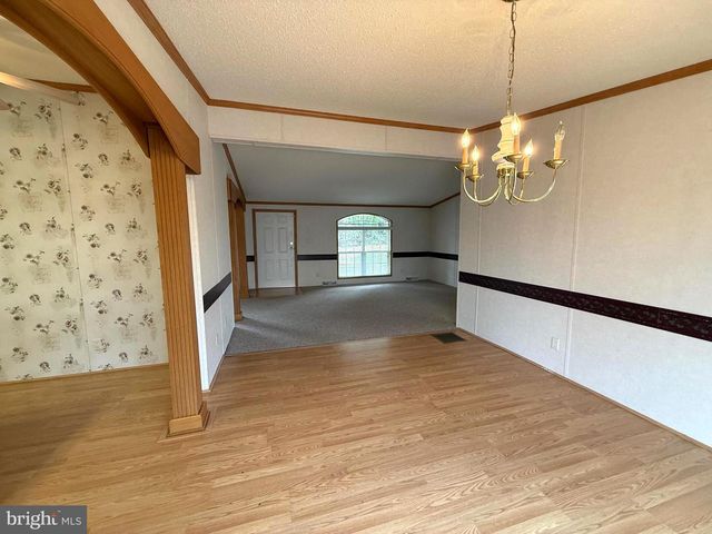 401 NIGHTHAWK DR, Petersburg, WV 26847