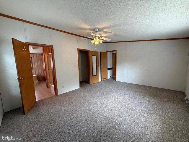 401 NIGHTHAWK DR, Petersburg, WV 26847