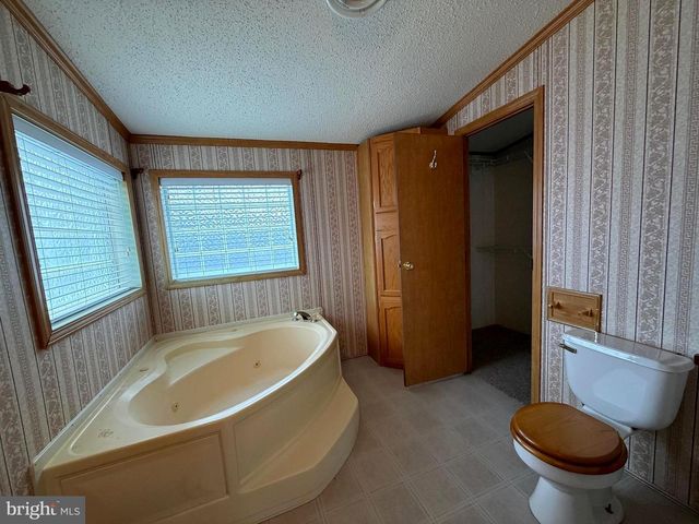 401 NIGHTHAWK DR, Petersburg, WV 26847