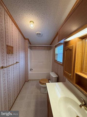 401 NIGHTHAWK DR, Petersburg, WV 26847