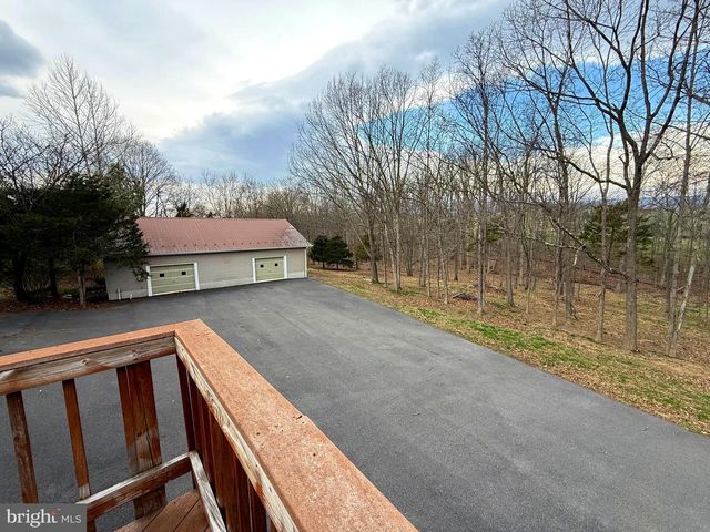 401 NIGHTHAWK DR, Petersburg, WV 26847