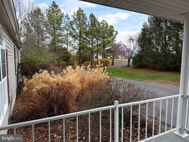 401 NIGHTHAWK DR, Petersburg, WV 26847