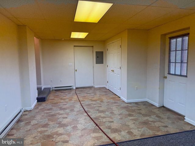 401 NIGHTHAWK DR, Petersburg, WV 26847