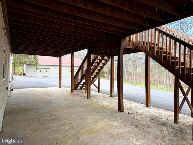 401 NIGHTHAWK DR, Petersburg, WV 26847