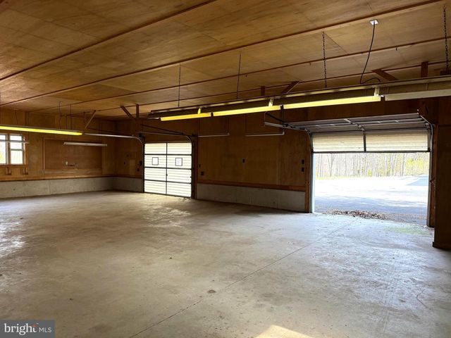 401 NIGHTHAWK DR, Petersburg, WV 26847