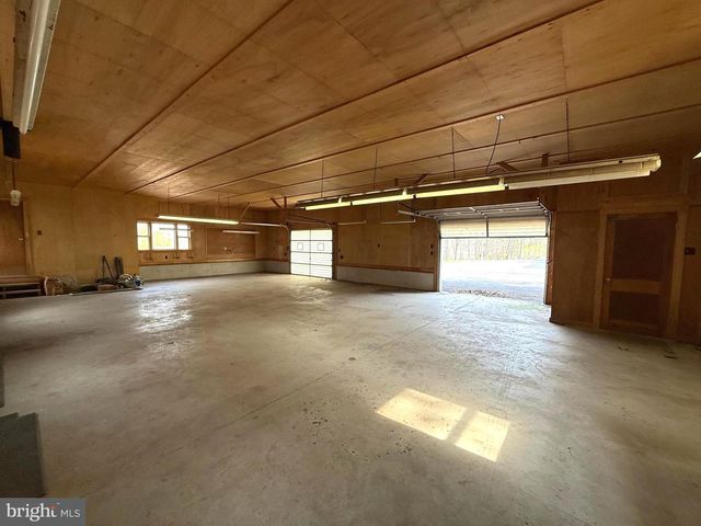 401 NIGHTHAWK DR, Petersburg, WV 26847