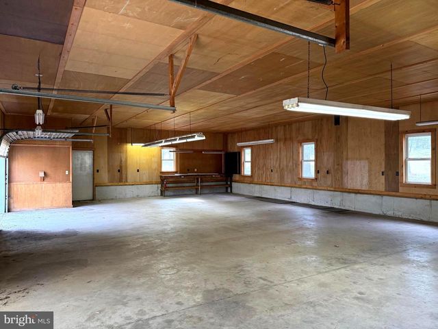 401 NIGHTHAWK DR, Petersburg, WV 26847